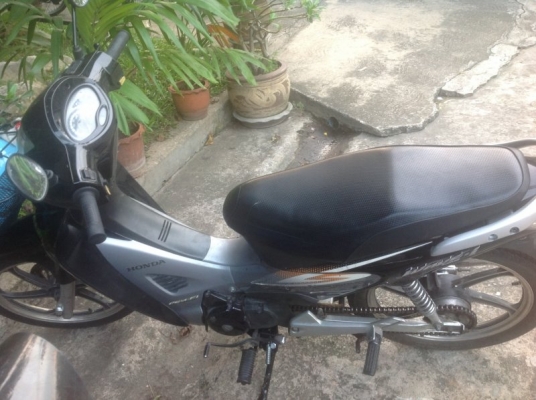 ขาย wave125i ตัวแรกสตาทมือ เครื่องเดิม 18000 ด่วน ๆ