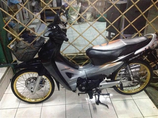 ขาย wave125i ตัวแรกสตาทมือ เครื่องเดิม 18000 ด่วน ๆ ขาย wave125i ตัวแรกสตาทมือ เครื่องเดิม 18000 ด่วน ๆ