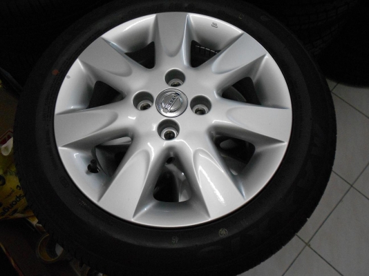 ขายล้อแม็ก Nissan March ขอบ 15 พร้อมยาง Maxxis 175/60/15 ปี 12/เทิร์นได้-ใส่ฟรีค่ะ ขายล้อแม็ก Nissan March ขอบ 15 พร้อมยาง Maxxis 175/60/15 ปี 12/เทิร์นได้-ใส่ฟรีค่ะ