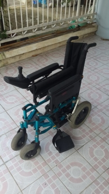 ขายวีลแชร์ไฟฟ้าแบบพับได้ QUICKIE เพิ่งมาจากญี่ปุ่น