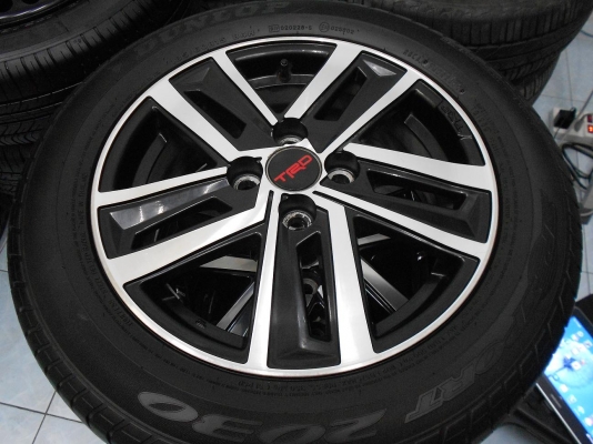 ขายล้อแม็ก Toyota Vios TRD ขอบ 15 พร้อมยาง Dunlop 185/60/15 กลางปี 12/เทิร์นได้-ใส่ฟรีค่ะ