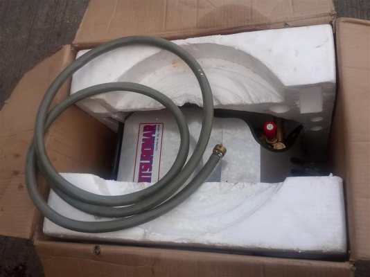 ขายเครื่องฉีดน้ำเเรงดันสูง ของใหม่ครับ 140 BAR เปิดกิจการ ล้างอัดฉีดครับ