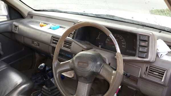 ขายรถกระบะ ISUZU TFR ตอนเดียว สภาพ 70\% ใช้งานได้ดี แอร์เย็น ต้องการขายราคาถูก ขายรถกระบะ ISUZU TFR ตอนเดียว สภาพ 70\% ใช้งานได้ดี แอร์เย็น ต้องการขายราคาถูก