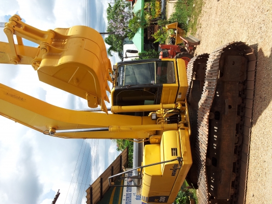 จัดแนนได้1.5 -1.6 ล้าน  โคมัสสุ pc200-8  y2010 สภาพเดิมๆไม่เคยถอดหรือซ่อมแซมในส่วนอื่นๆทะเบียนพร้อมโอน