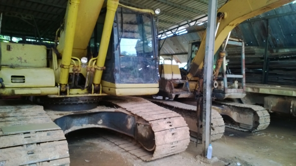 PC200-6 ซีเรียลสูง 90460 รถดีซ่อมถึง..ไฟฟ้าครบ มีเล่มทะเบียน.รถไม่เคยลงน้ำเค็ม เฟมสวย..... PC200-6 ซีเรียลสูง 90460 รถดีซ่อมถึง..ไฟฟ้าครบ มีเล่มทะเบียน.รถไม่เคยลงน้ำเค็ม เฟมสวย.....