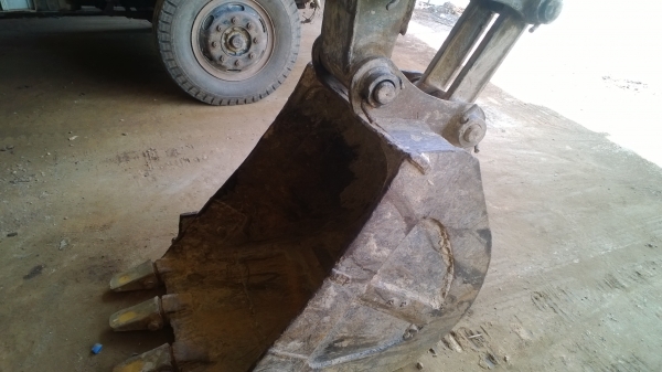 PC120-3 รถดี ใช้งานดี ช่วงล่างสวย เฟมสวย บอด๊้รอบคันไม่สวย