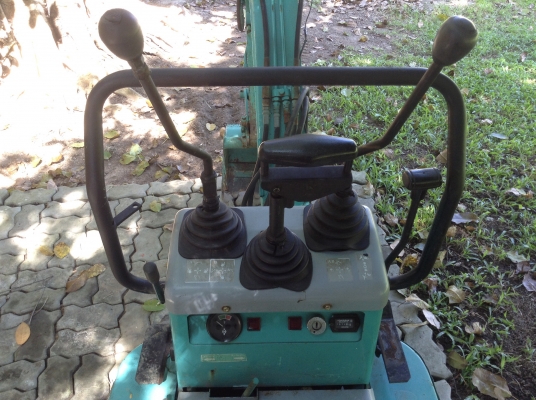 ขายรถขุด KOBELCO SK007 เก่านอกแท้