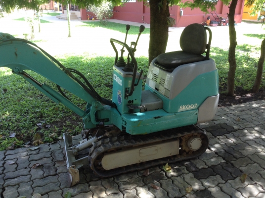 ขายรถขุด KOBELCO SK007 เก่านอกแท้