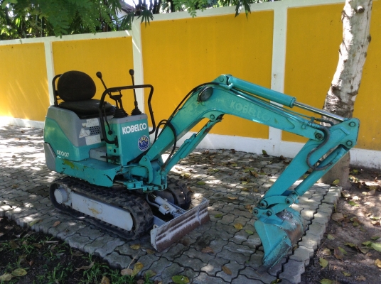 ขายรถขุด KOBELCO SK007 เก่านอกแท้