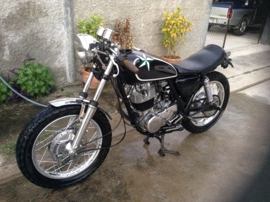 ขายsr400 คาเฟ่ เก็บงานแล้ว พร้อมส่ง ราคา 60,000 ต่อลองได้คับ 080-2088341