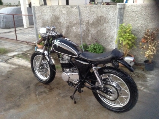 ขายsr400 คาเฟ่ เก็บงานแล้ว พร้อมส่ง ราคา 60,000 ต่อลองได้คับ 080-2088341