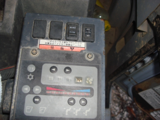 ขายรถแบคโฮ KOBELCO SKุ60-3 (มาร์คไฟล์) นำเข้าจากญิ่ปุ่นสภาพรถ 95\% เอกสารอินวอย รถพร้อมใช้งาน ไม่เคยผ่านการใช้งานในไทย