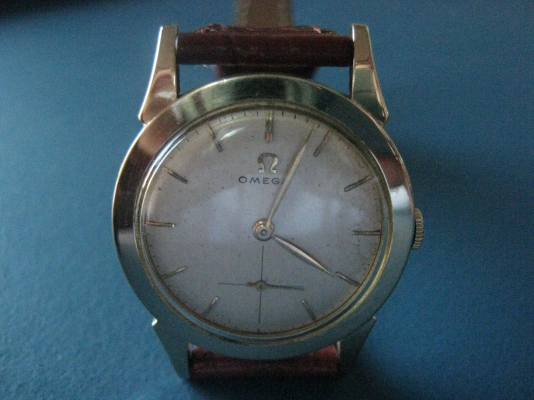 โอเมก้า ไขลาน โกลด์ฟิลด์ทั้งเรื่อน สวยๆบาง เดิมทุกชิน เดินดีมากๆ ราคาไม่แพงครับ