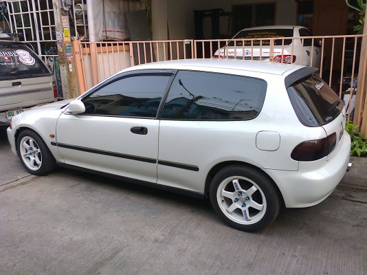 ขาย 80,000บาท ติดแก๊สแล้ว เปลี่ยนยางใหม่4เส้น