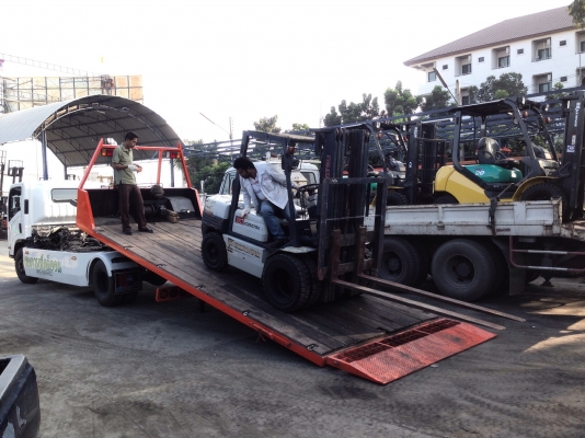 ***ส่งลูกค้าลำปาง*** KOMATSU FD30-11 เสาสูง5เมตร ***ส่งลูกค้าลำปาง*** KOMATSU FD30-11 เสาสูง5เมตร