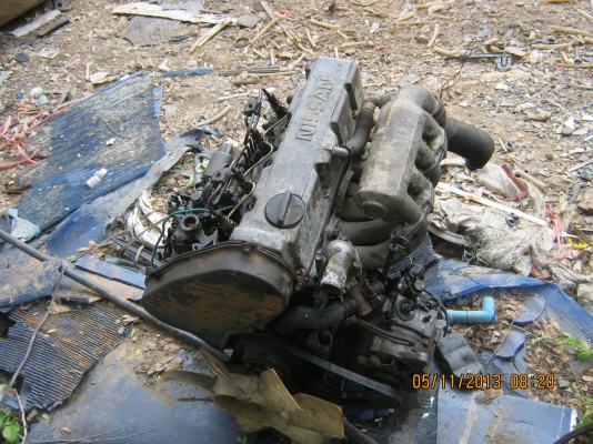 ขายเครื่องนิสสันld20สองเครื่ิองราคาถูก