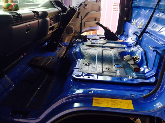 6ล้อNPR 130เทอร์โบ ยาว5เมตร จัดได้600000ครับปี48 ถ้าต้อการกระบะคาโก้ได้นะครับ 6ล้อNPR 130เทอร์โบ ยาว5เมตร จัดได้600000ครับปี48 ถ้าต้อการกระบะคาโก้ได้นะครับ