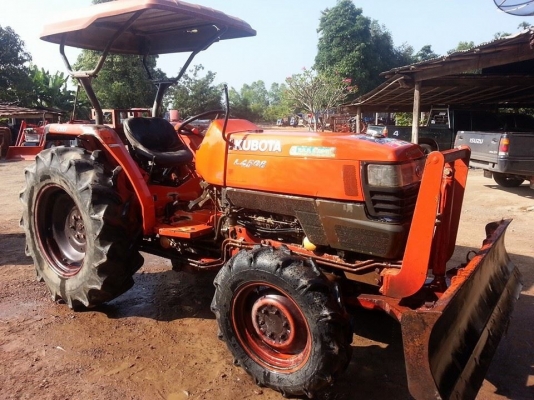 คูโบต้า L4508 4 WD พร้อมใบมีดตราช้าง เดิมๆ ถูกๆใช้ได้ปรกติเลย