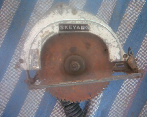 เลื่อยวงเดือน