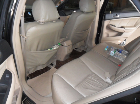 Honda Accord ปี 2005 มือเดียว ไม่เฉียวไม่ชน ภายในเงียบ Honda Accord ปี 2005 มือเดียว ไม่เฉียวไม่ชน ภายในเงียบ