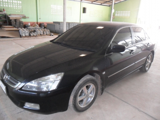 Honda Accord ปี 2005 มือเดียว ไม่เฉียวไม่ชน ภายในเงียบ Honda Accord ปี 2005 มือเดียว ไม่เฉียวไม่ชน ภายในเงียบ
