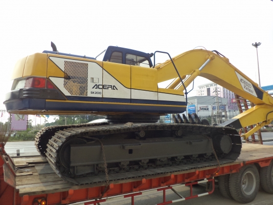 SK200-1YN-15019 KOBELCOรถจอดที่CSนวนครครับ