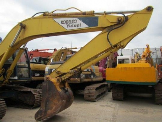 SK200-1YN-15019 KOBELCOรถจอดที่CSนวนครครับ