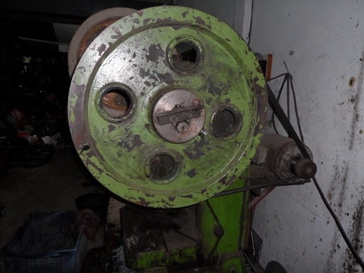 ขายครับขายเครื่องป๊ำเบอร์ 1 (35ตัน) โครงสร้างผลิตจากเหล็กเหนียวทั้งตัว