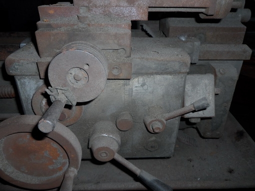 ขายครับขายเครื่องกลึงขนาด 5 ฟุต ยี่ห้อ sofia ผลิตในประเทศ บาวกาเรีย กลึงเพลายันศูนย์ยาว ประมาฯณ 850 มม.