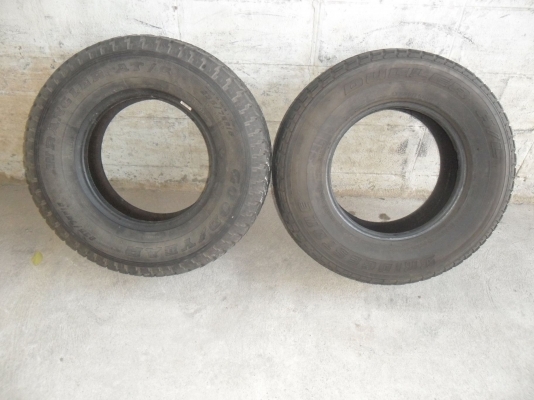 ยาง 235/75R15 ปี10 สวยๆ 1 คู่ ราคา 1800 บาท