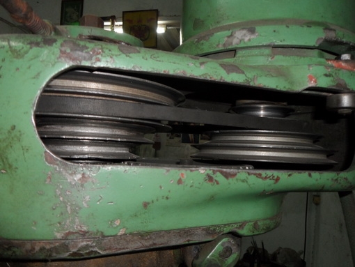 ขายครับขายเครื่องมิลลิ่ง m2 round tower ไต้หวัน อุปกรณ์ยกชุด พร้อมใช้ 45000 บาท ช่างเอก 0814583376 , 029945332