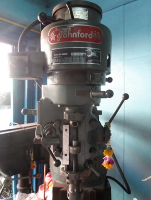 ขายครับขายเครื่องมิลลิ่ง m2 ยี่ห้อ johnford ไต้หวัน สภาพสวย พร้อมใช้ 75000 บาท ช่างเอก 0814583376 , 0299445332