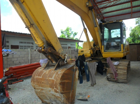Komatsu PC200-7 ใบแจ้งจำหน่าย สภาพปานกลาง 10000 ชม. มี 3 คัน ราคาเหมา 5000000 บาท
