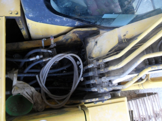 Komatsu PC200-7 ใบแจ้งจำหน่าย สภาพปานกลาง 10000 ชม. มี 3 คัน ราคาเหมา 5000000 บาท Komatsu PC200-7 ใบแจ้งจำหน่าย สภาพปานกลาง 10000 ชม. มี 3 คัน ราคาเหมา 5000000 บาท