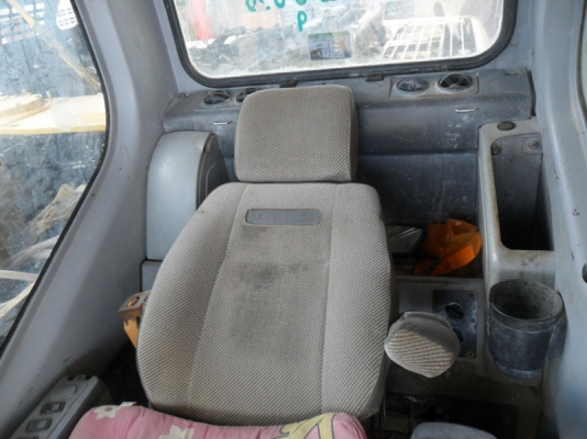 Komatsu PC200-7 ใบแจ้งจำหน่าย สภาพปานกลาง 10000 ชม. มี 3 คัน ราคาเหมา 5000000 บาท Komatsu PC200-7 ใบแจ้งจำหน่าย สภาพปานกลาง 10000 ชม. มี 3 คัน ราคาเหมา 5000000 บาท