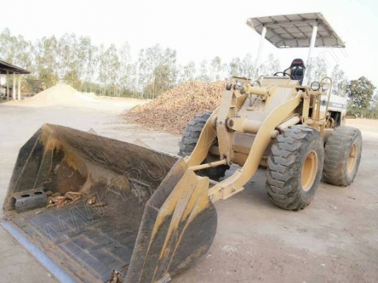 รถตักล้อยาง ยี่ห้อ KOMATSU รุ่น 515-2 รถตักล้อยาง ยี่ห้อ KOMATSU รุ่น 515-2