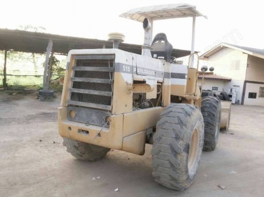 รถตักล้อยาง ยี่ห้อ KOMATSU รุ่น 515-2 รถตักล้อยาง ยี่ห้อ KOMATSU รุ่น 515-2