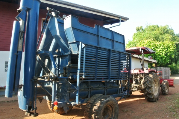 ขายด่วนตู้นวดข้าวขนาด 6 ฟุต เกษตรพัฒนา รุ่นเจ้าช้างไวไฟ สภาพ 90 \% พร้อมใช้งาน ขายด่วนตู้นวดข้าวขนาด 6 ฟุต เกษตรพัฒนา รุ่นเจ้าช้างไวไฟ สภาพ 90 \% พร้อมใช้งาน