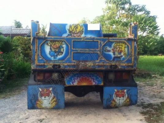 รถบรรทุก 6 ล้อดั๊มพ์ ยี่ห้อ ISUZU