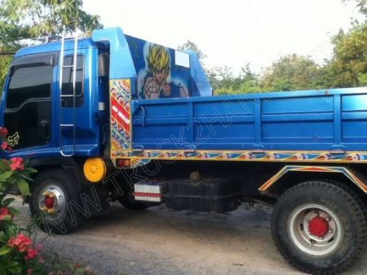 รถบรรทุก 6 ล้อดั๊มพ์ ยี่ห้อ ISUZU