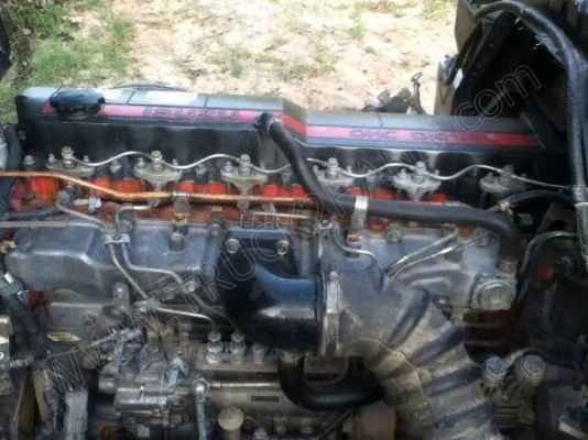 รถบรรทุก 6 ล้อดั๊มพ์ ยี่ห้อ ISUZU