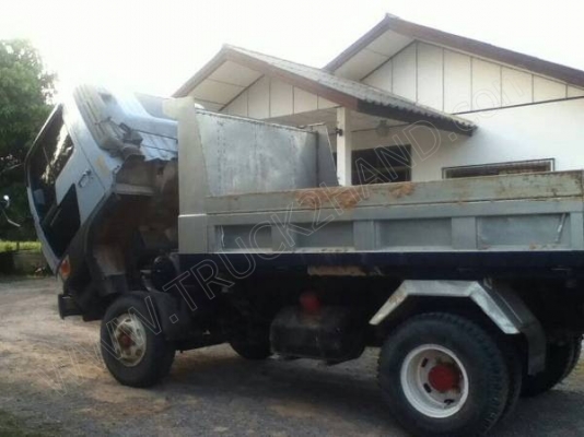 รถบรรทุก 6 ล้อดั๊มพ์ ยี่ห้อ HINO รถบรรทุก 6 ล้อดั๊มพ์ ยี่ห้อ HINO