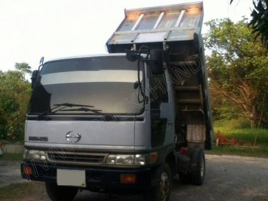 รถบรรทุก 6 ล้อดั๊มพ์ ยี่ห้อ HINO