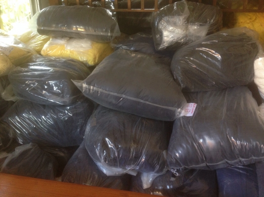 เสื้อ ค้างสต๊อก เกรต A ตัวละ 50 บาท สีดำ,สีกรม เหลือ 2,000 กว่าตัว จาก 20,000