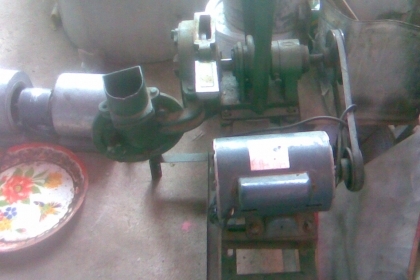 เครื่องบดสภาพพร้อมใช้งานครับ