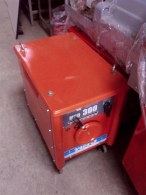 ขายตู้พลัง 300 แอป์ มือสอง สถาพสวยมากครับ มี 3 ตู้