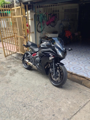 ขาย Ninja 650 ปี 2012 สีดำ ของแต่งมีนึดหน่อย ลดราคา 210000 ด่วนนะครับ