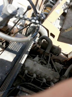 ขาย KOMATSU FD25-8 ขนาด2.5ตัน เสาสูง4เมตร เกียร์ธรรมดา เครื่องดีเซลC240  ราคาต่อรองได้0816161541