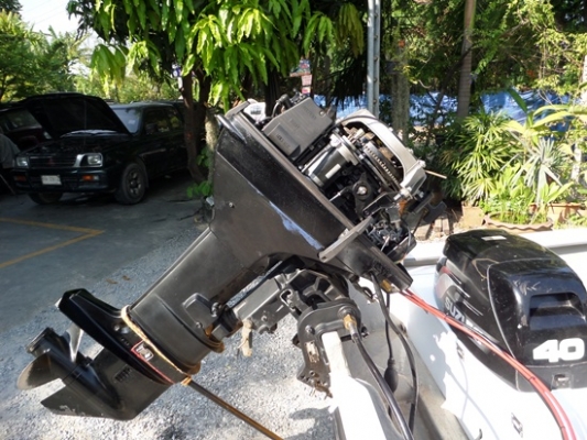 เรือไฟเบอร์ 12 ฟุตพร้อมเครื่อง 40 แรง