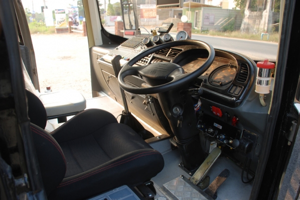 ขายรถบัส 2 ชั้น Isuzu VIP ผ่านเทสเอียงแล้ว